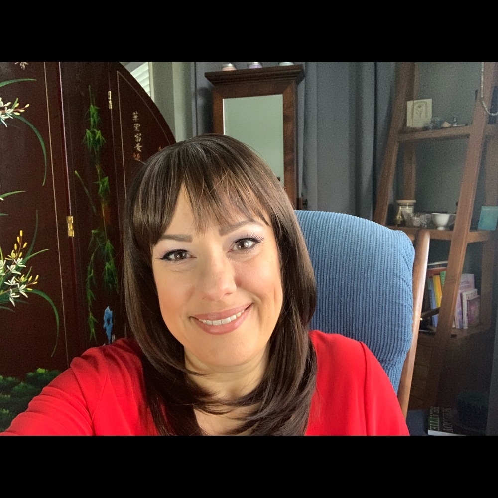 Meet your Posher, Laurie